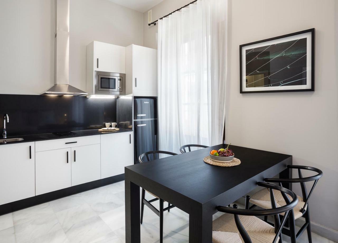 إشبيلية Apartamentos One Shot Conde De Torrejon المظهر الخارجي الصورة