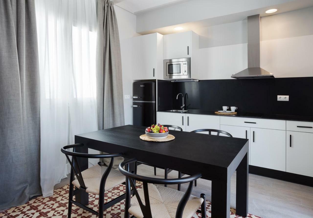 إشبيلية Apartamentos One Shot Conde De Torrejon المظهر الخارجي الصورة